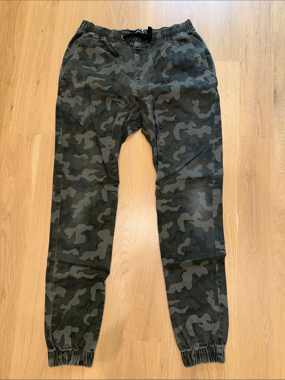 Zanerobe Men's Relaxed Camo Joggers - Black & Gray